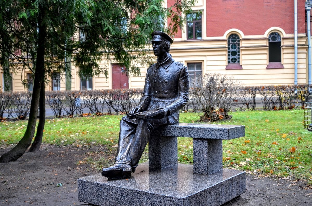 Памятник студенту Политехнику в Санкт-Петербурге