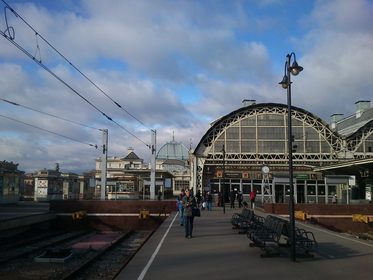 Железнодорожный Витебский вокзал в Санкт-Петербурге