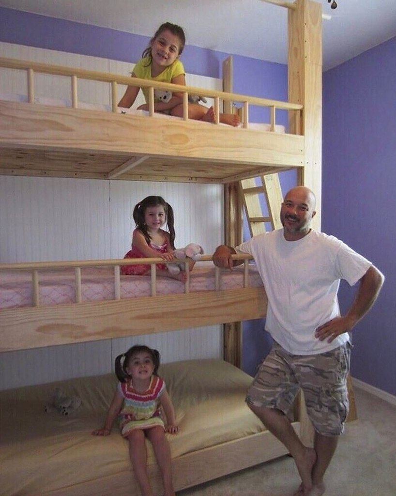 компактные кровати для троих детей
