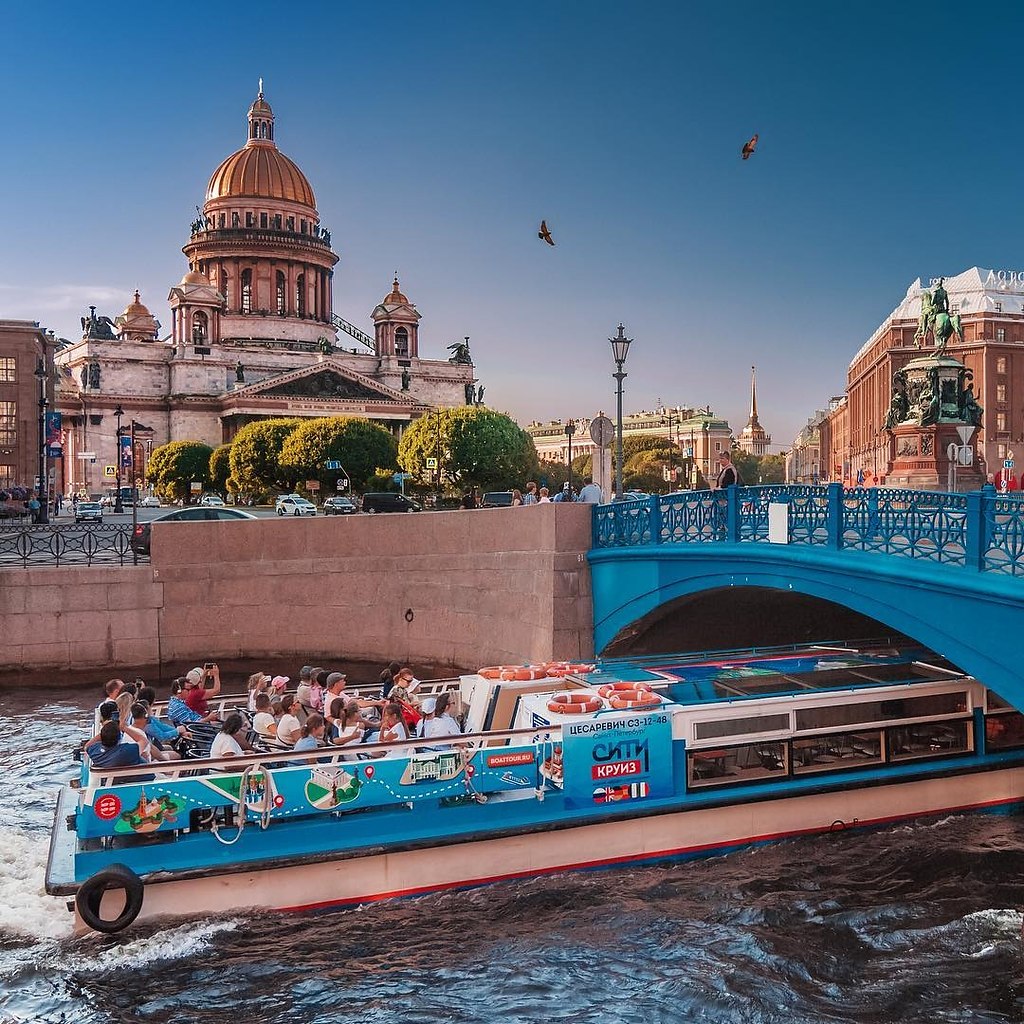 Экскурсионные туры в питер из москвы. Речная прогулка Санкт-Петербург. Прогулки по рекам и каналам Санкт-Петербурга. Прогулка по рекам и каналам Петербурга. Речные прогулки по Неве в Санкт-Петербурге 2022.