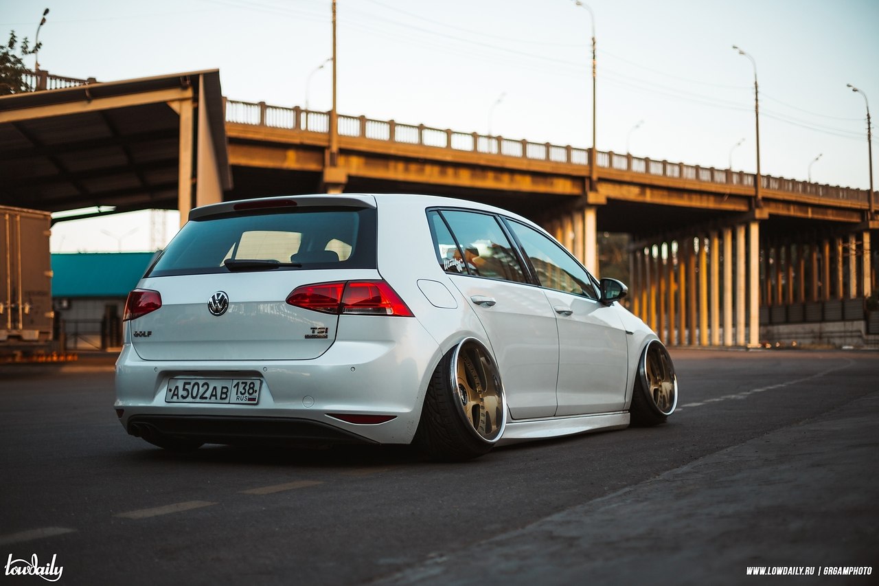 Volkswagen Golf 7 GTI stance