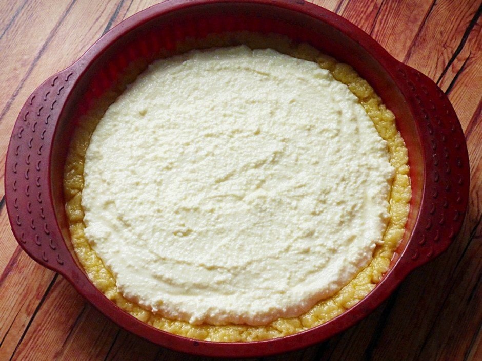 Рецепт сметана масло мука. Мука творог. Творожное тесто для пирога. Пирог с мукой и маслом. Пирог с творогом и сметаной.