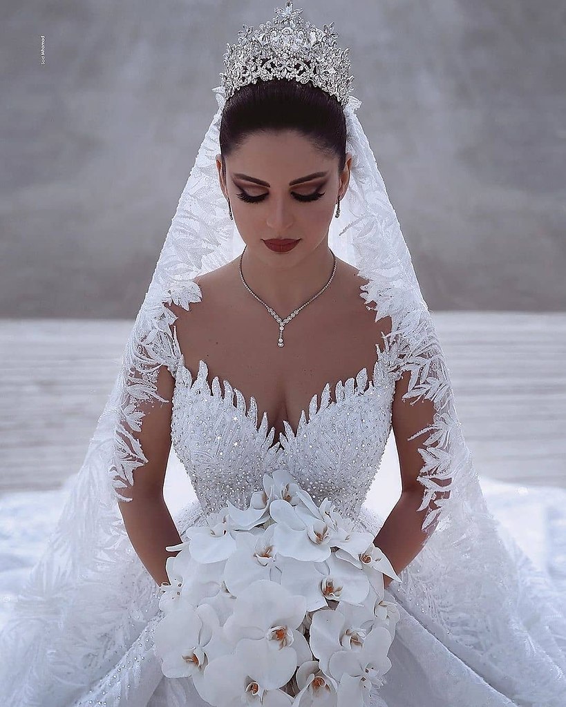 Платье невесты интересное