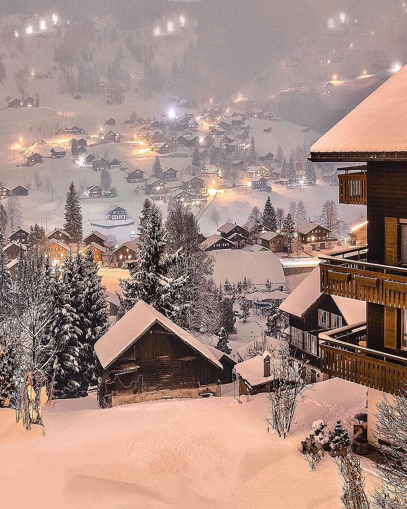 Альпийская деревня зимой