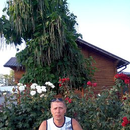 игорь, 55 лет, Марганец