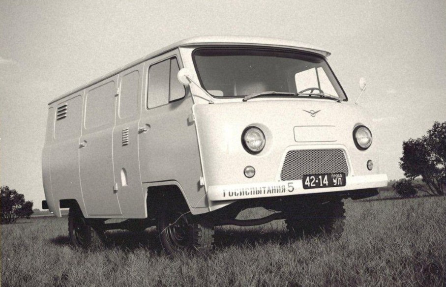 уаз 452 таблетка. уаз 452 юбилейный. уаз-452 мурена. автомобиль уаз буханка 452. уаз 452 буханка новая.