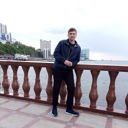 Антон, 28, Камень-Рыболов