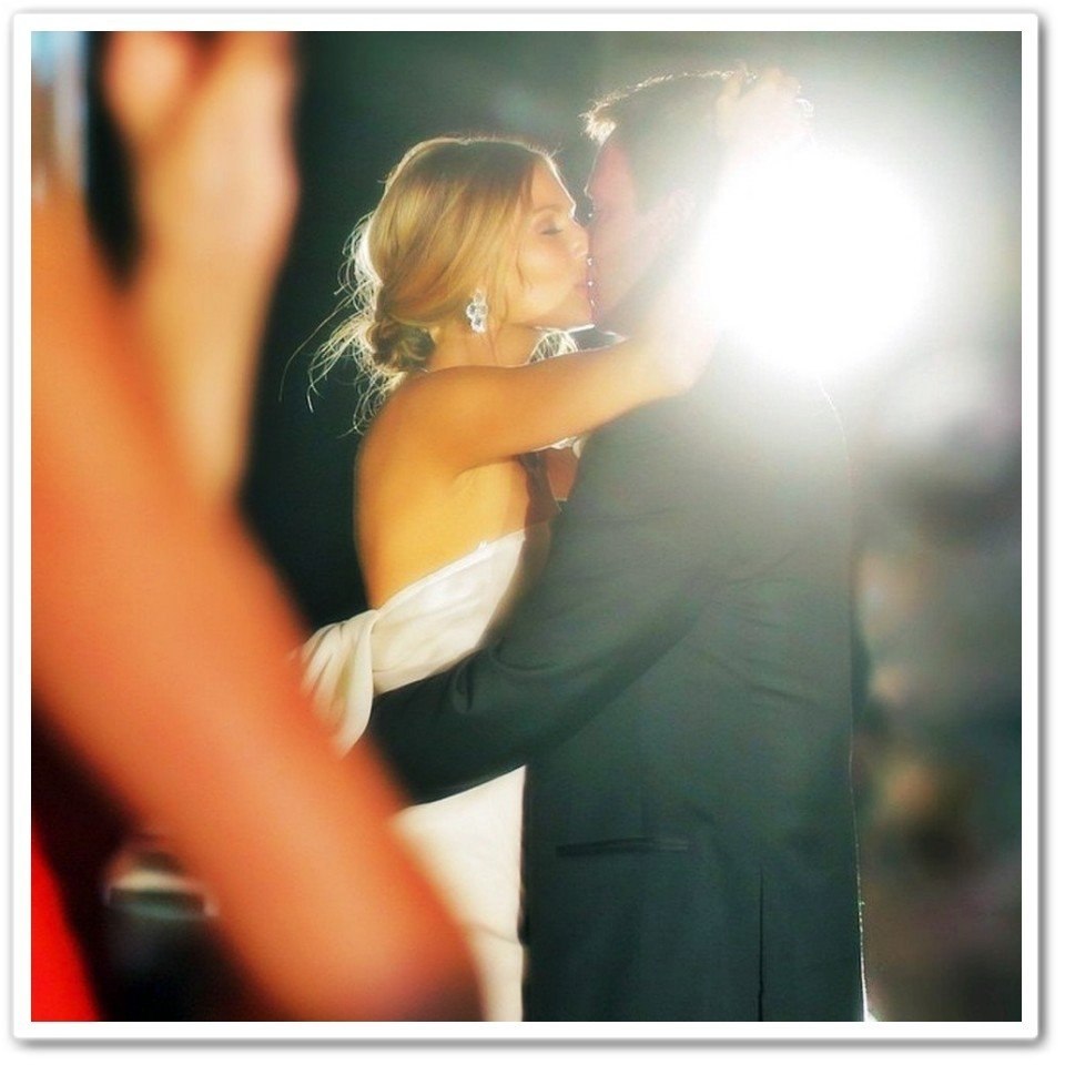 Mi wstrelisj kak be sluchaino no ja zdala tebja wsju zhiznj. Мы встретились как будто бы случайно но я ждала тебя. Статус любимому. Случайно ничего не происходит стихи. Случайных встреч не бывает стихи.