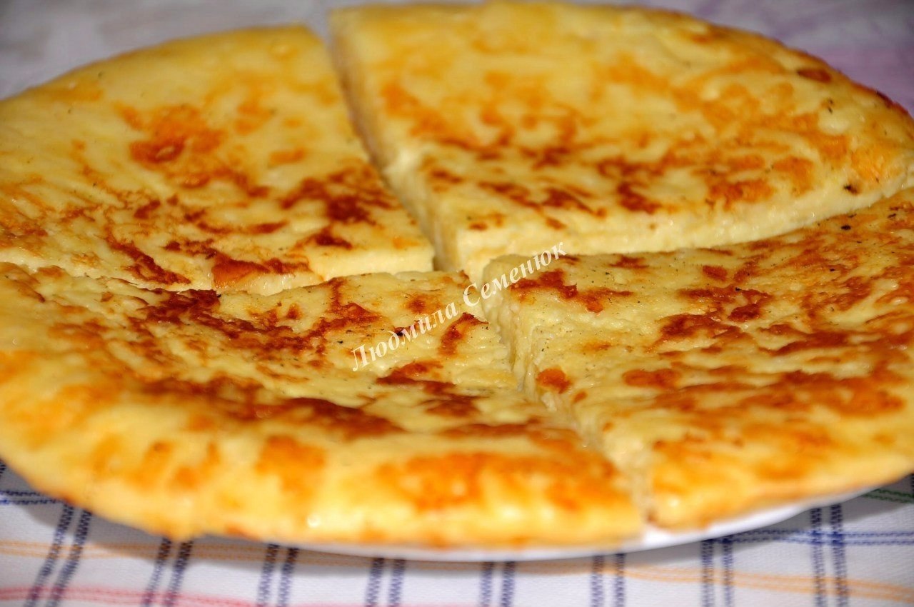 Быстрые хачапури с сыром на сковороде