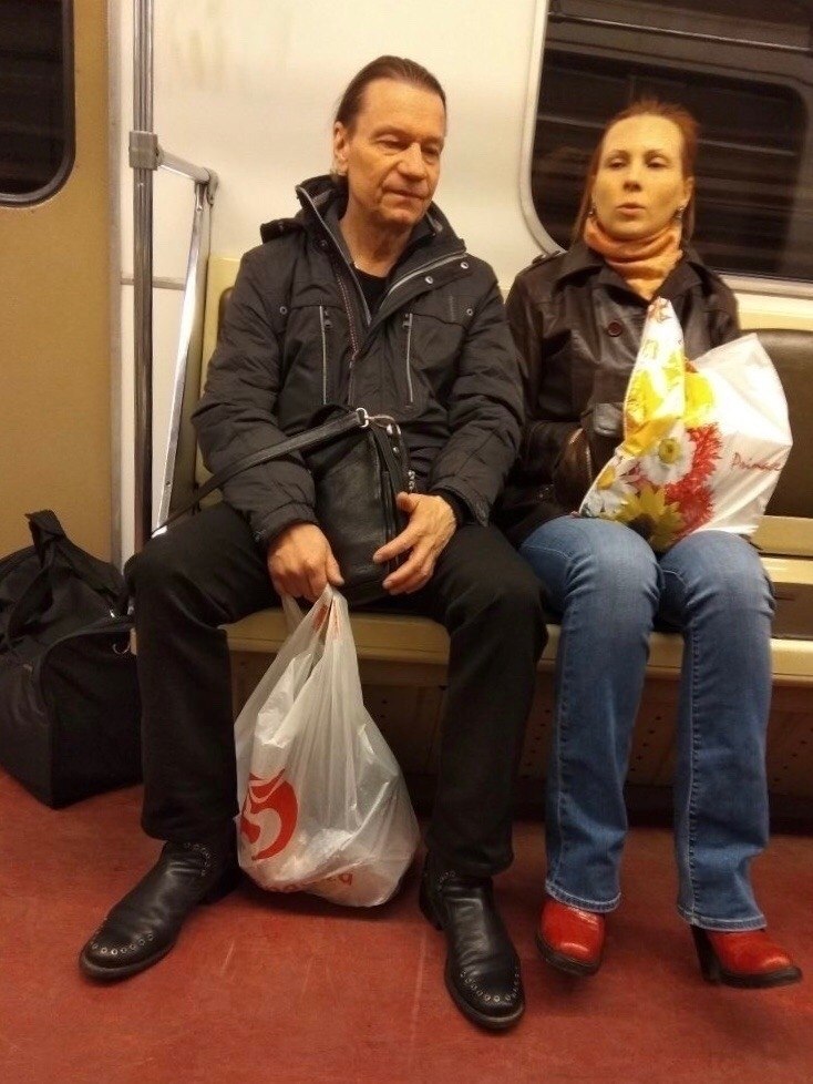 Кипелов в метро с женой