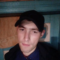 Андрій, 23, Ратно