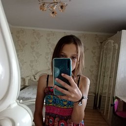 Юля, 21, Ровно