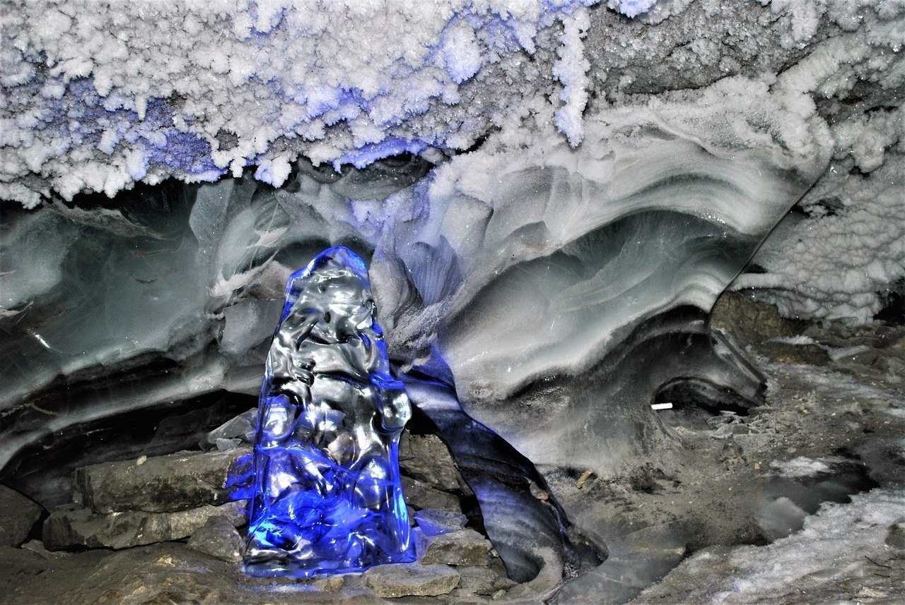 Кунгурская Ледяная пещера карстовый провал
