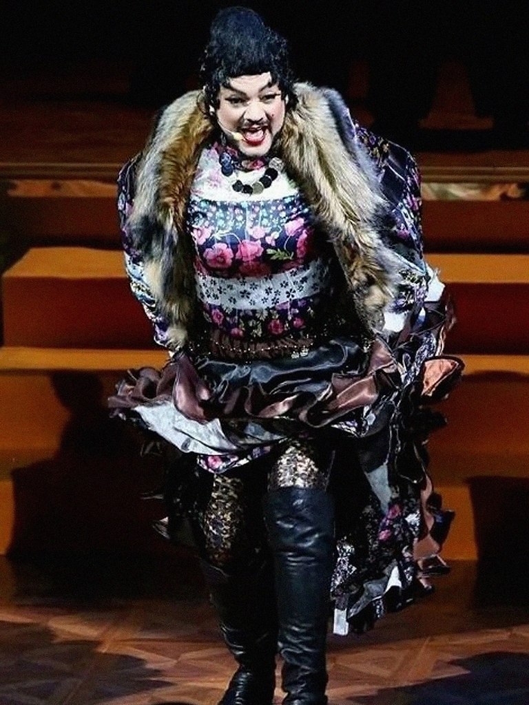Киркоров в женском платье фото
