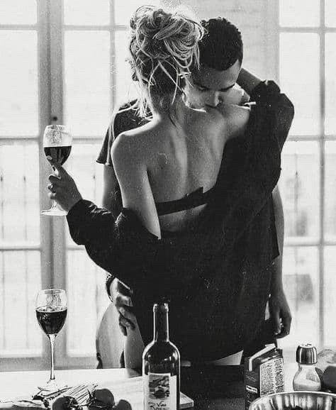 4 запаха тела женщины, которые мужчины готовы вдыхать часами. Мужчины — гораздо более чувствительные . 