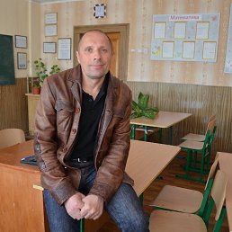 Олег, 55 лет, Белогорье
