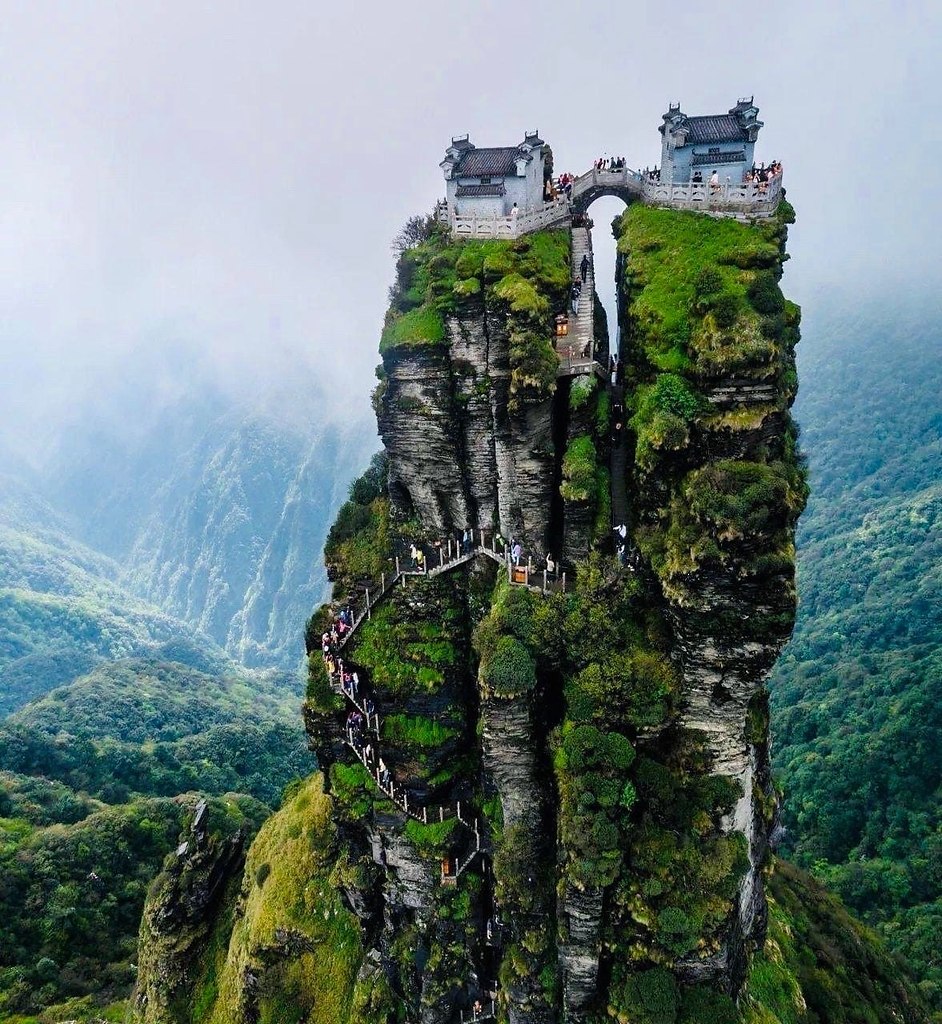 храм в горах