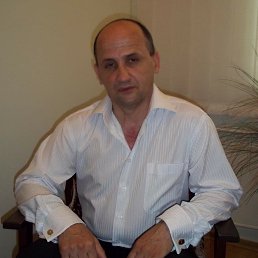 Олег, 54, Беляевка