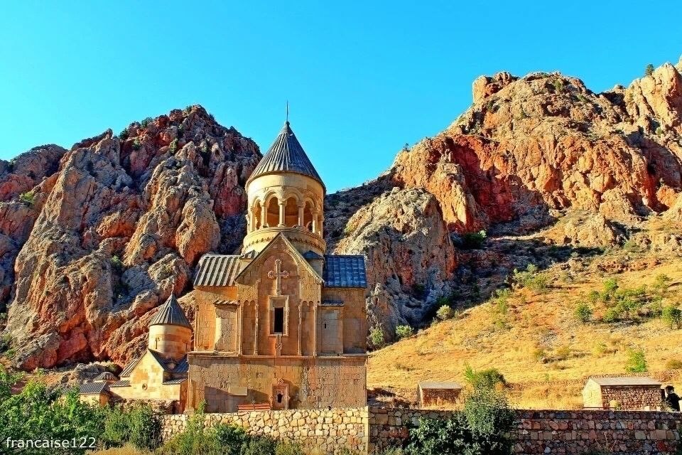 Храм нораванк в армении фото