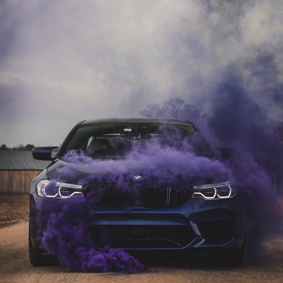 BMW m5 f90 РІ РґС‹РјСѓ