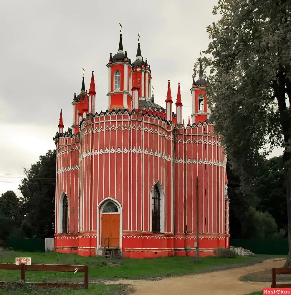 Красное тверской. Храм село красное Старицкий район. Церковь Преображения Господня в селе красное Тверской области. Церковь в селе красное Старицкого района. Преображенская Церковь село красное Старицкий район.