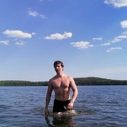 Иван, 26, Солнечная Долина