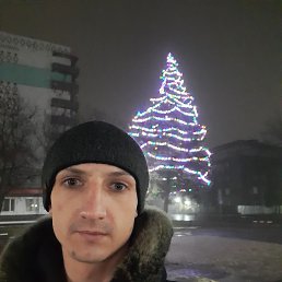 Aleksei, 30 , 