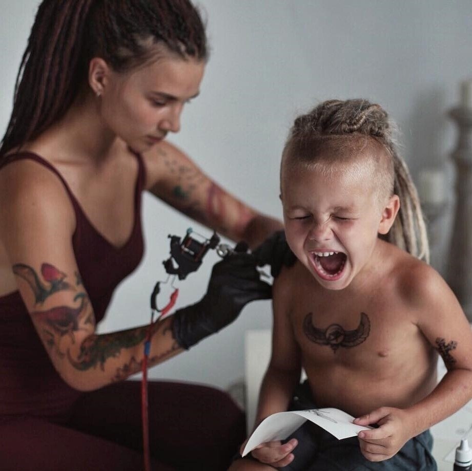 Дети с татуировками реальными