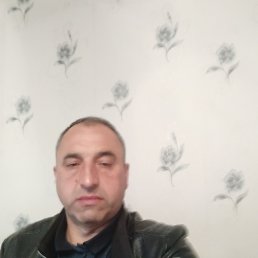 Руслан, 49 лет, Саратов