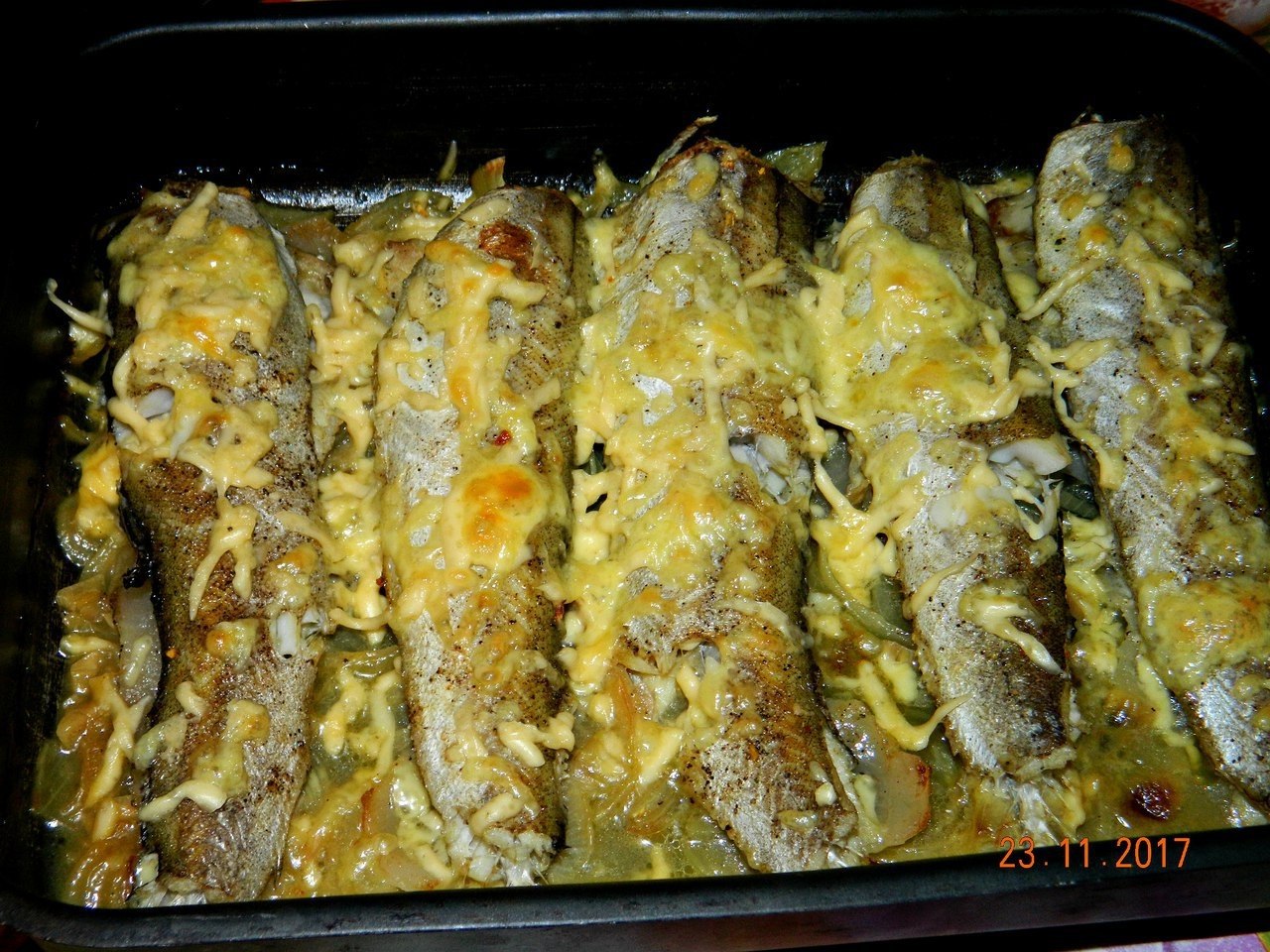 Рыба в духовке со сливочным маслом