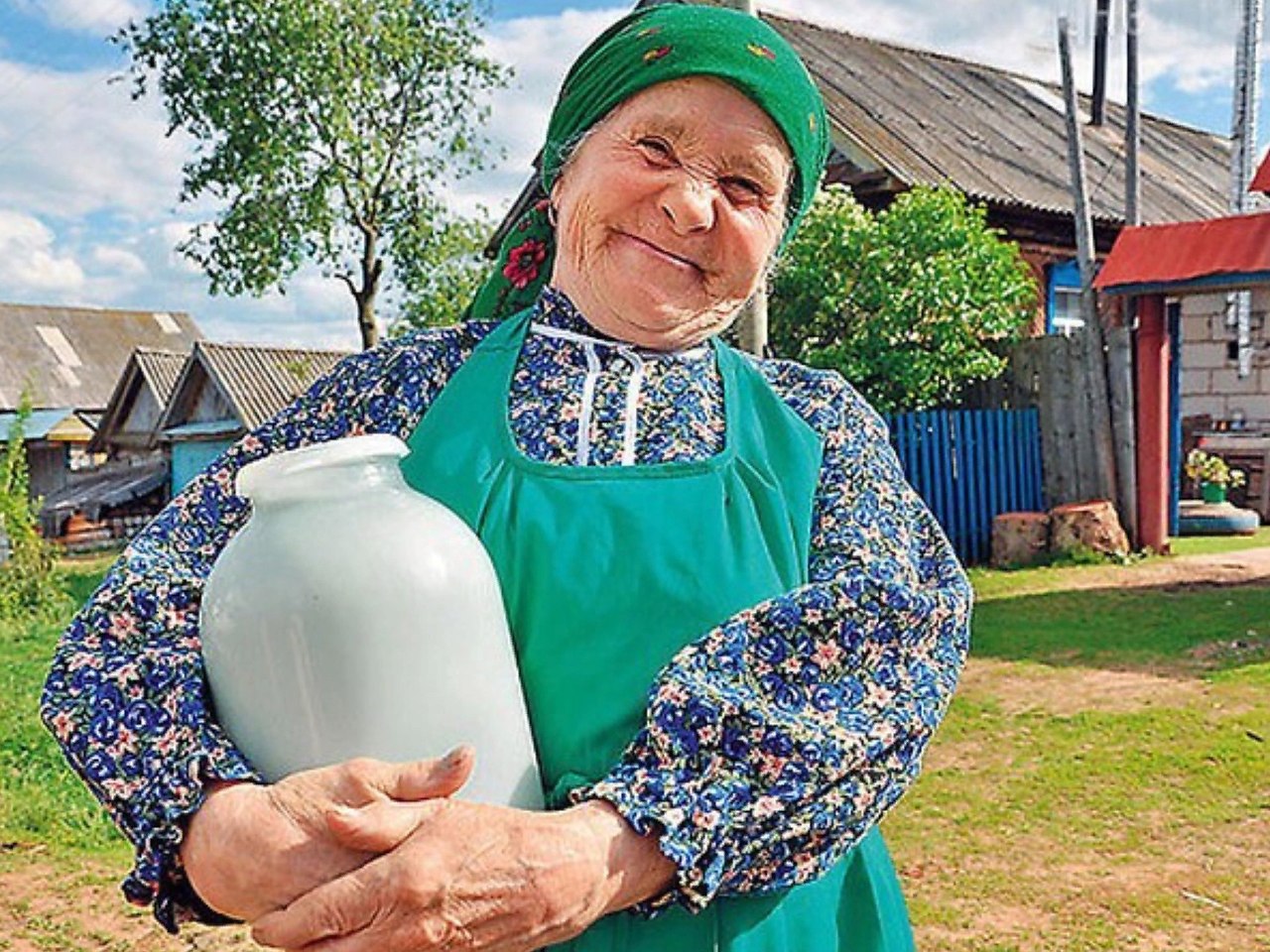 Бабушка в деревне