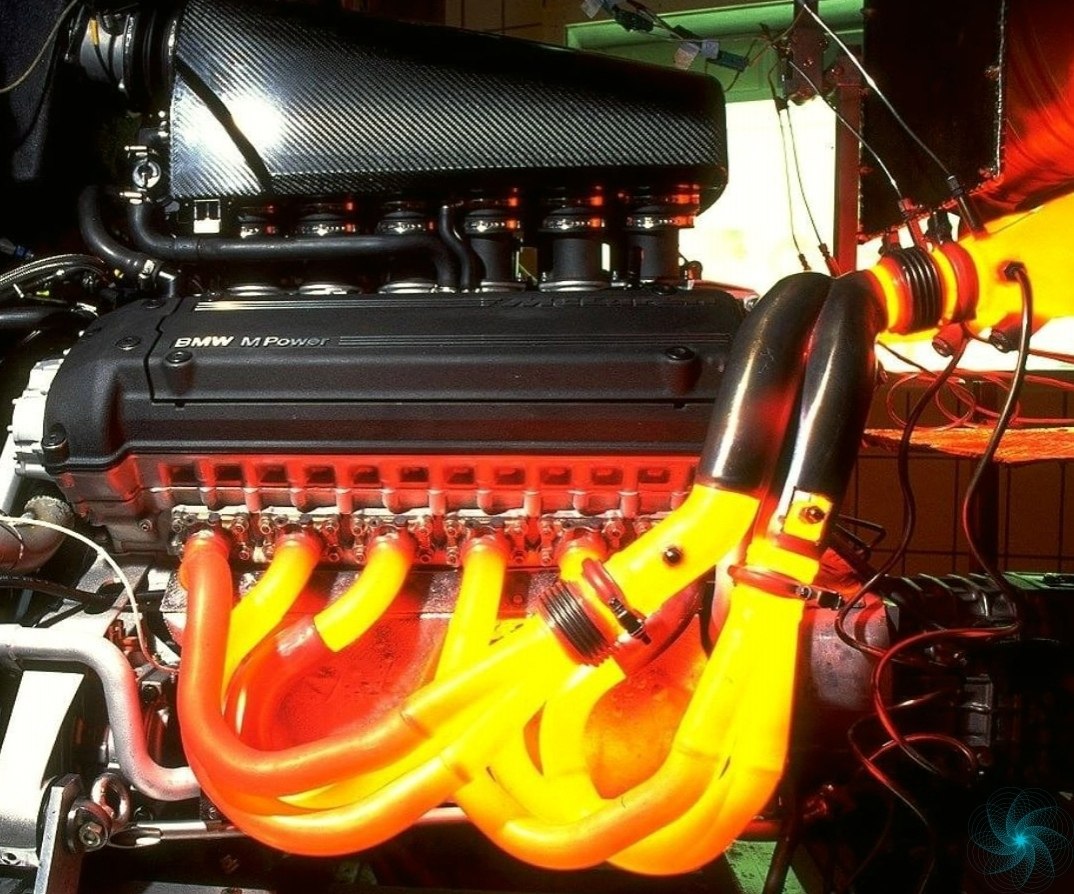 Горячий двигатель. S70 BMW v12. V12 MCLAREN f1. V12 BMW MCLAREN f1. MCLAREN f1 двигатель.