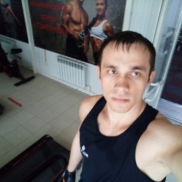 Иван, 25, Новошахтинский