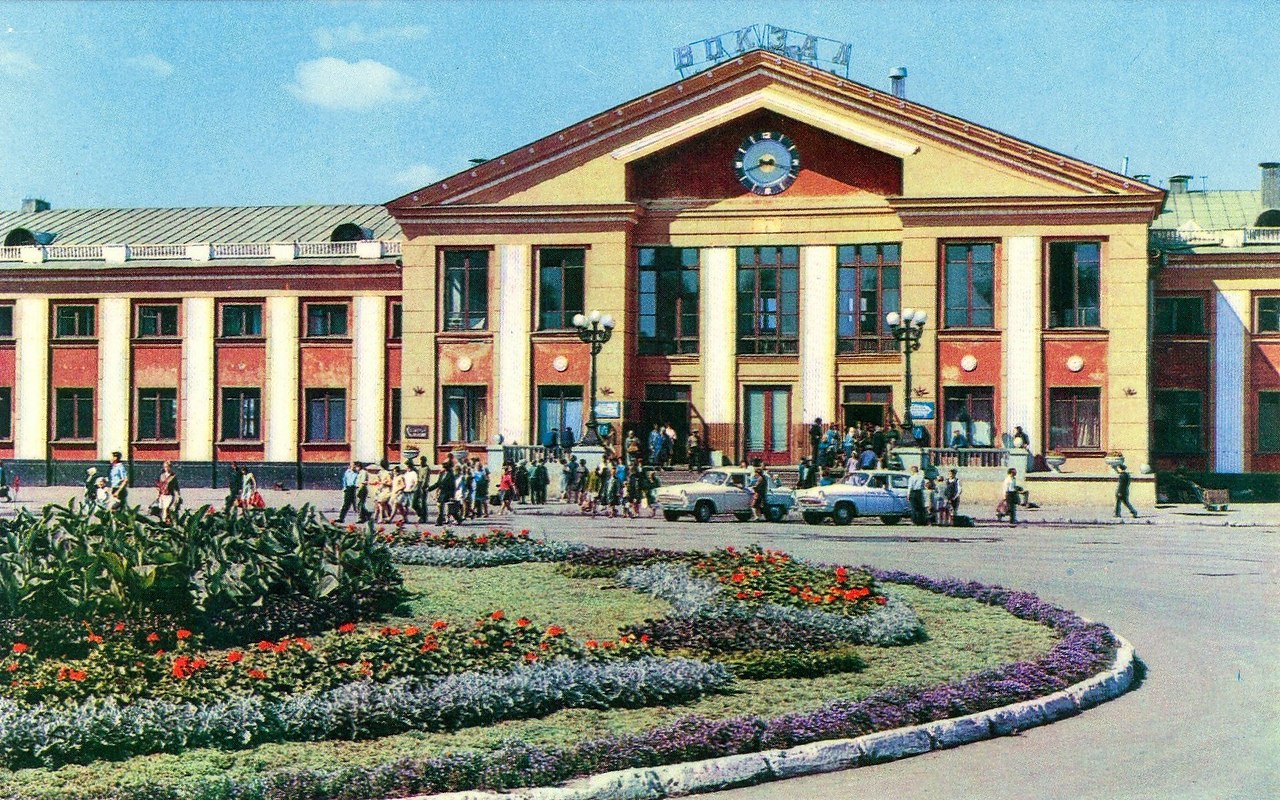 Старый ЖД вокзал Барнаул