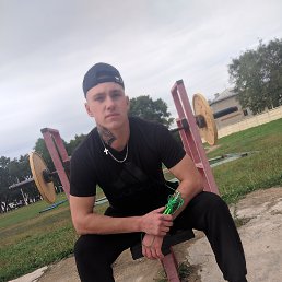 Александр, 20, Барабинск
