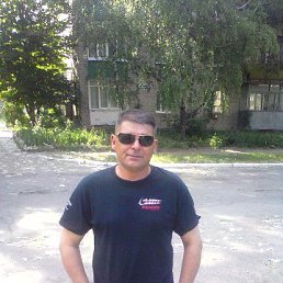 Дима, 43 года, Стаханов