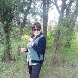 Людмила, 58 лет, Луганск