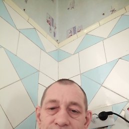 Виктор, 47 лет, Воскресенск