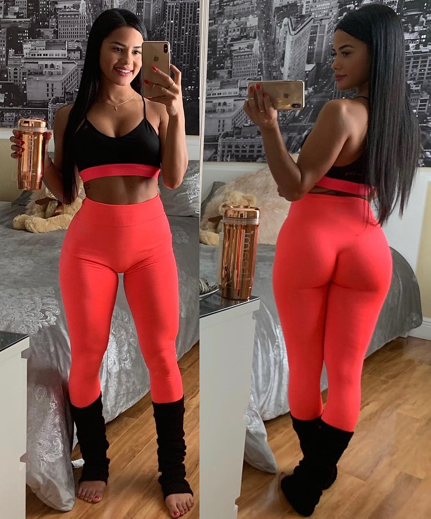 Katya Elise Henry в штанах