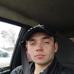 Александр, 27, Березовский