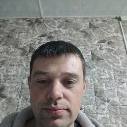 Василий, 30, Белгород