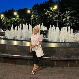 Елена, 44, Брянск