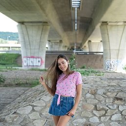 Лиля, 21, Москва