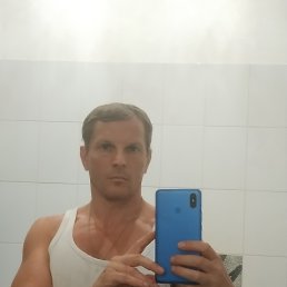 Иван, 39, Брянск