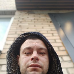 Илья, 29, Москва