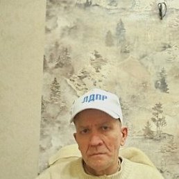 Валерий, 62 года, Саратов