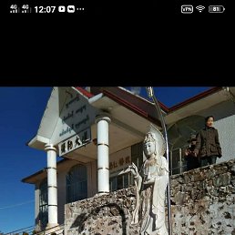Lwin, 29, 