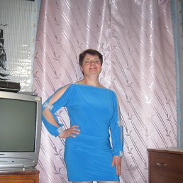 Лена, 59, Западная Двина