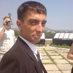 Dmitriy, 43, 