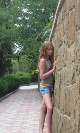 Ему 13 ей 18. 7 лет надпись. Мне 12 ему 13. Красивые девочки 12-ти лет. Мне 12 ему.